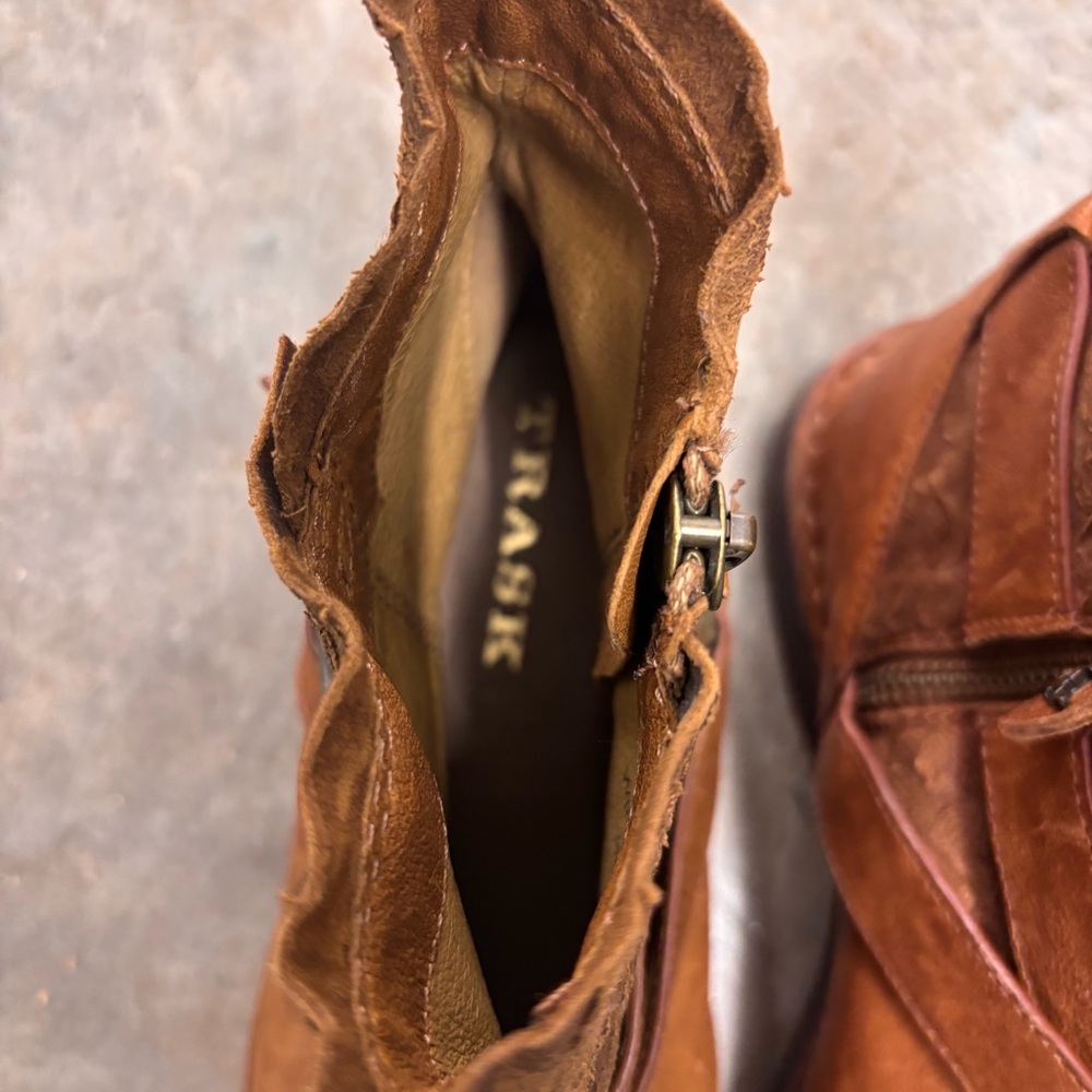 Trask Ankle Leather Booties Brown Western Cowgirl Distressed Womens 7 - Picture 2 of 12